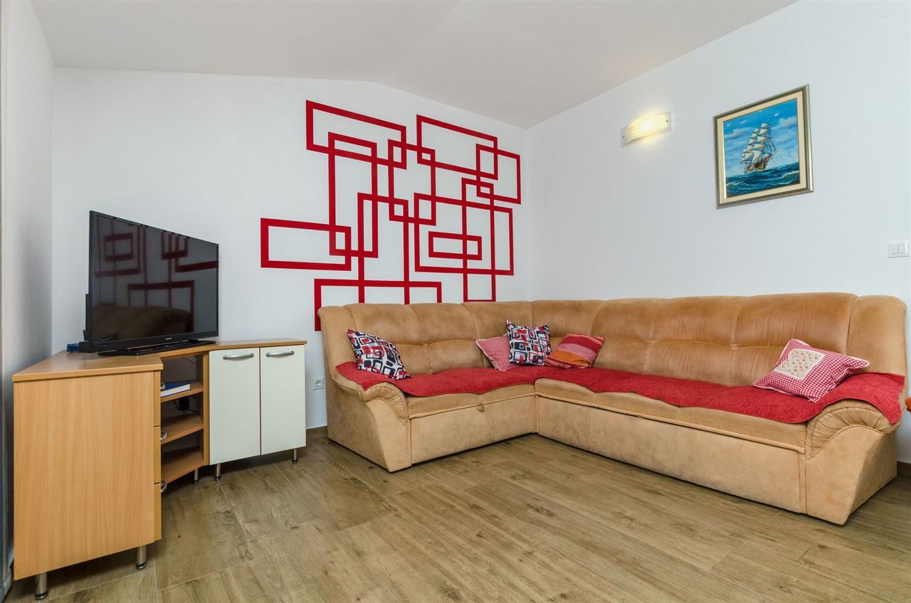 Apartments Mimi Primošten Exterior foto